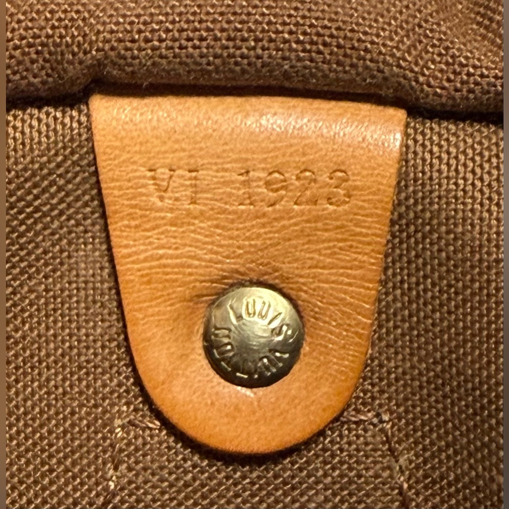 Louis Vuitton Vintage Speedy 30 Monogram Canvas - Picture 16 of 16